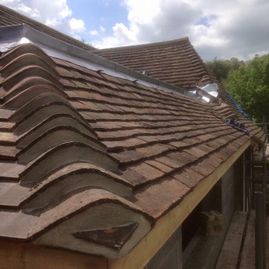 Tiled roof designed corners